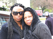 Mr Nichol's mum Gloria and sister Suzie