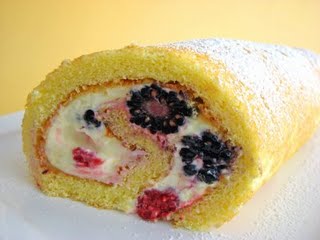 Mascarpone lemon roulade